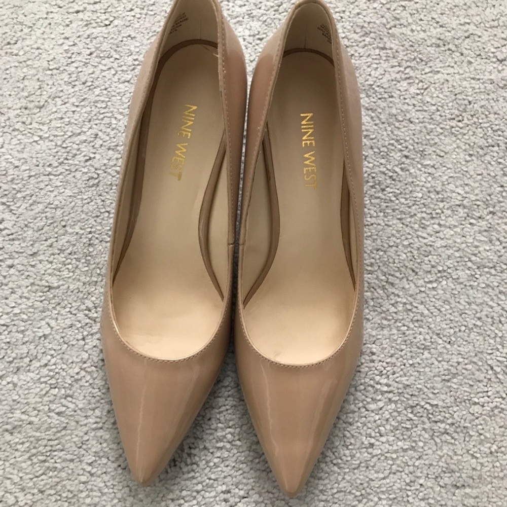 NINE WEST Xeena Pointy Toe Pump